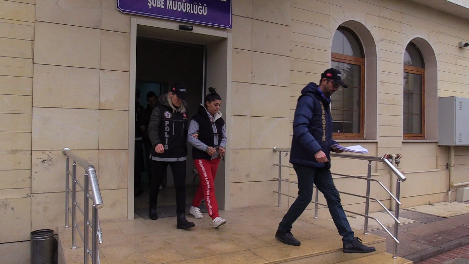 Uşak polisinden uyuşturucu hap operasyonu