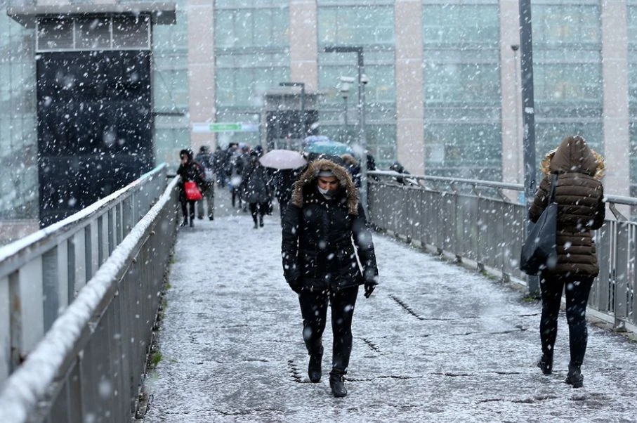 İstanbul'da kar yağışı etkili oluyor