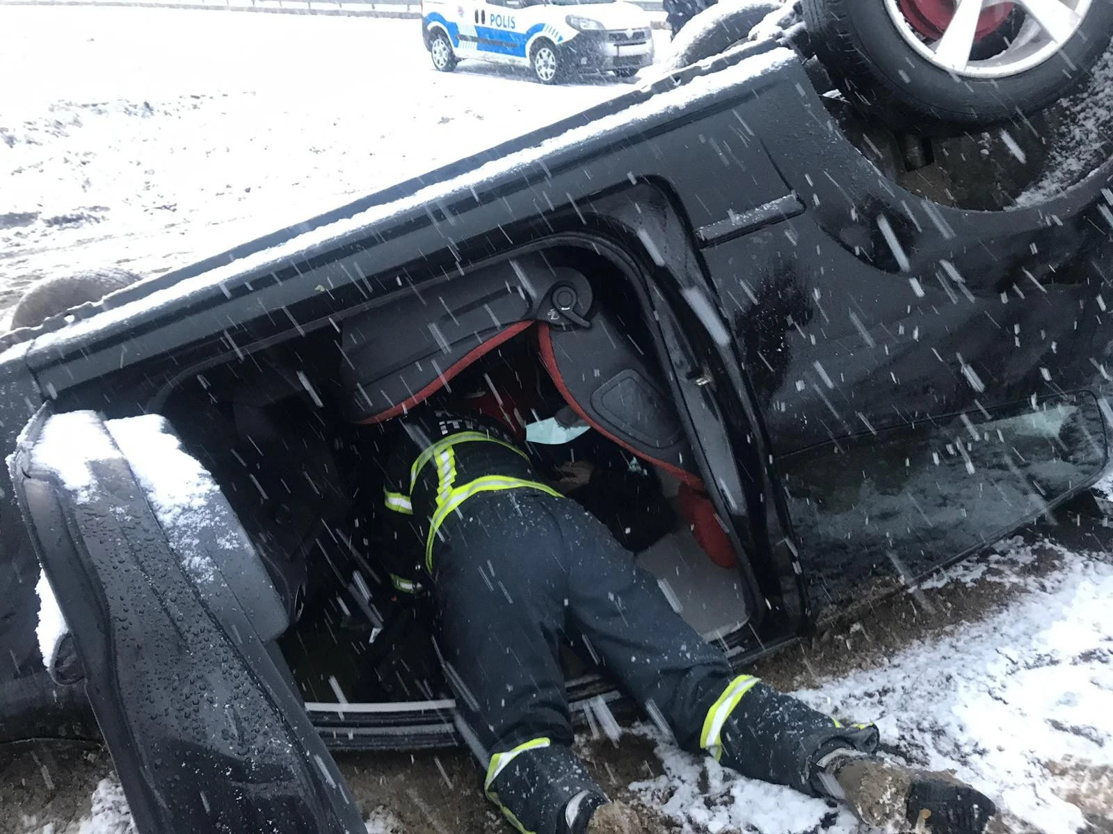 Kontrolden çıkan otomobil şarampole uçtu: 1 yaralı