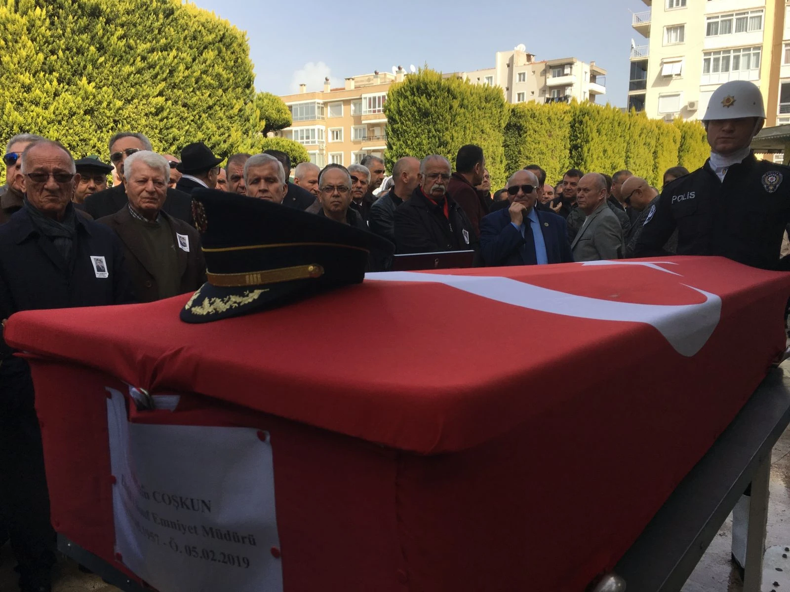 Eski emniyet müdürü Fahrettin Coşkun son yolculuğuna uğurlandı