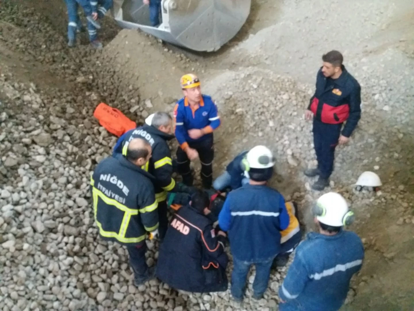 15 metre yükseklikten düşen işçi ağır yaralandı