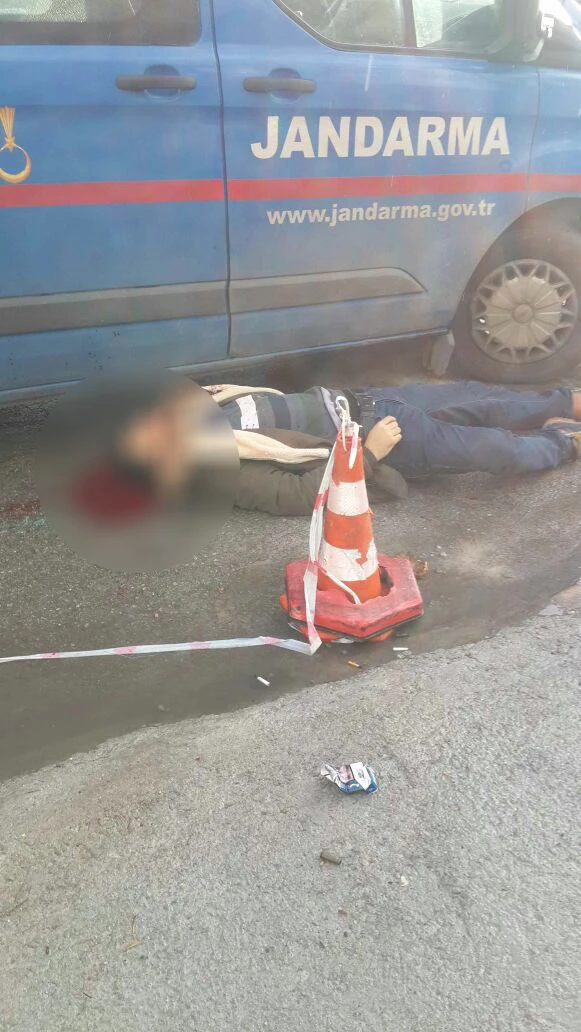 Son dakika haber! İzmir'de adliye yakınında patlama! 2 şehit, 11 vatandaş yaralandı