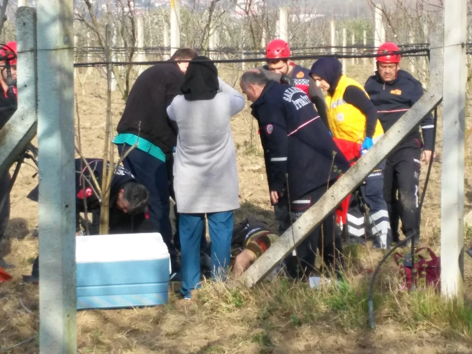 Ayağını çapa makinesine kaptıran çiftçi ağır yaralandı