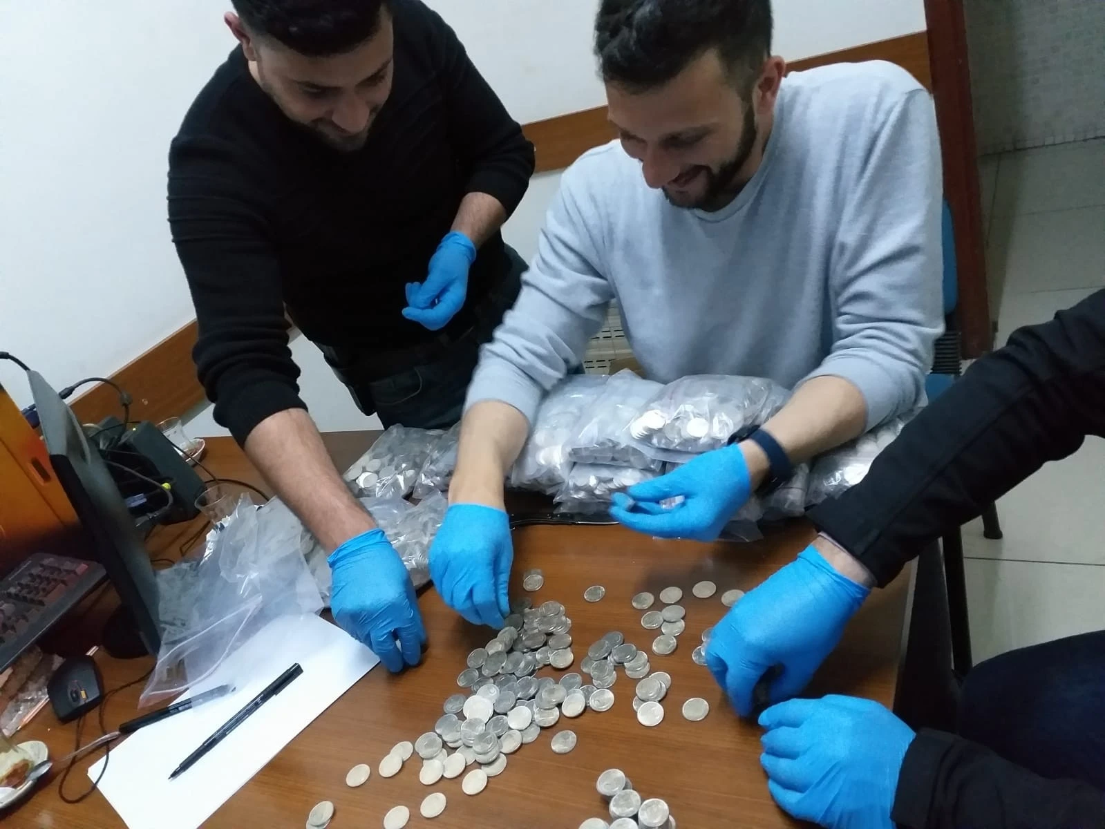 Konya’da 200 bin liralık sahte madeni euro ele geçirildi