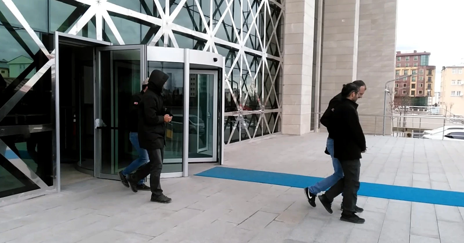 Kars merkezli 7 ilde FETÖ operasyonu