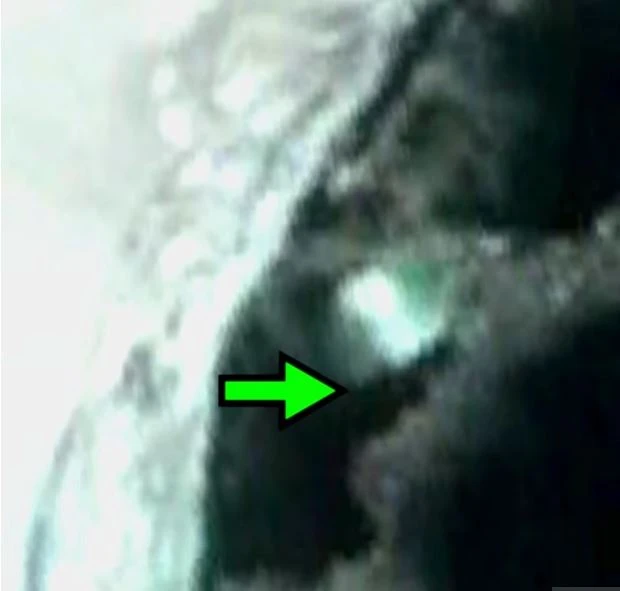 Youtuber'ın şaşırtan UFO iddiası 'Gizemli metalik nesne'