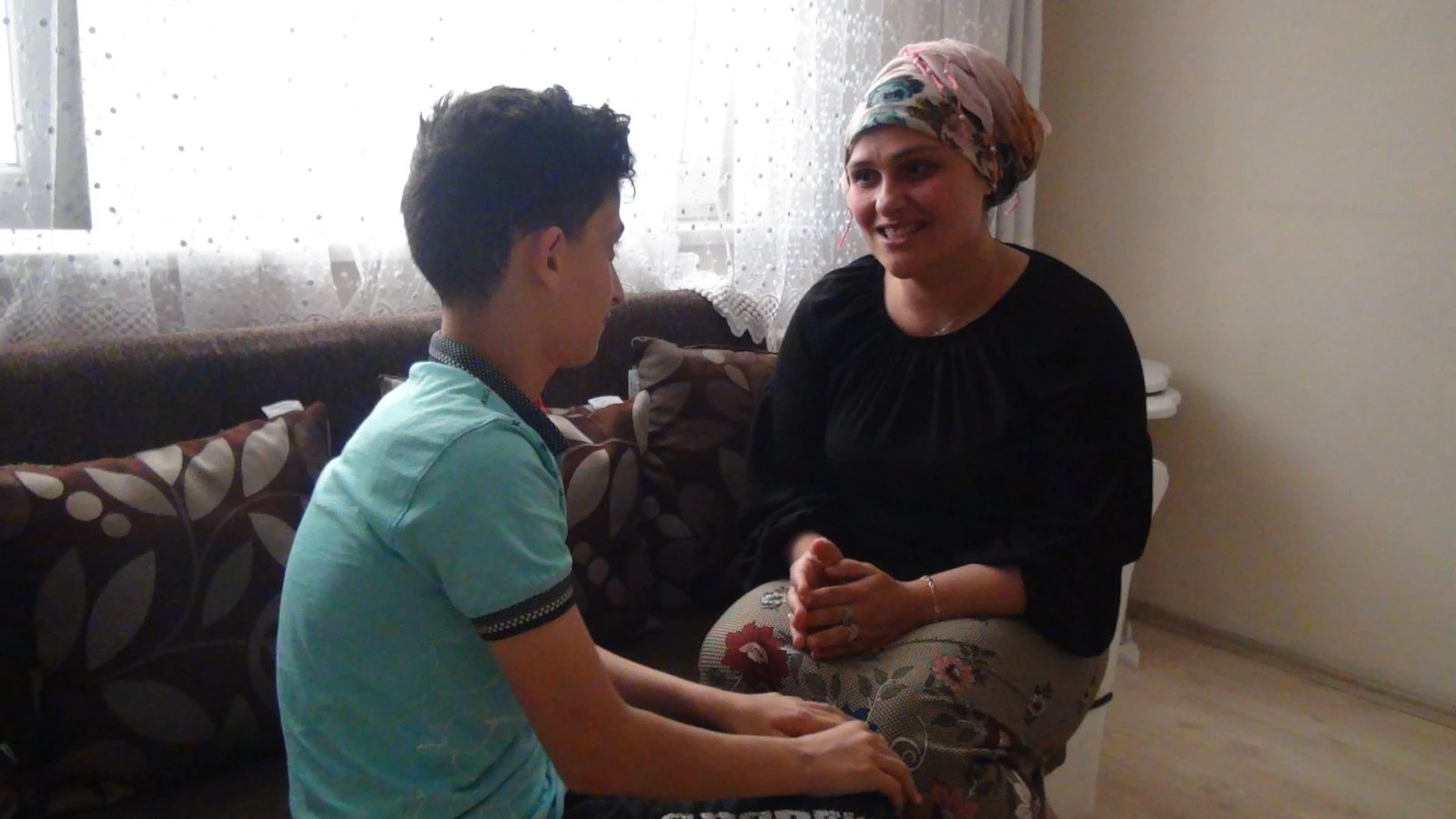 Annelerinin sesini sadece bir kez duydular