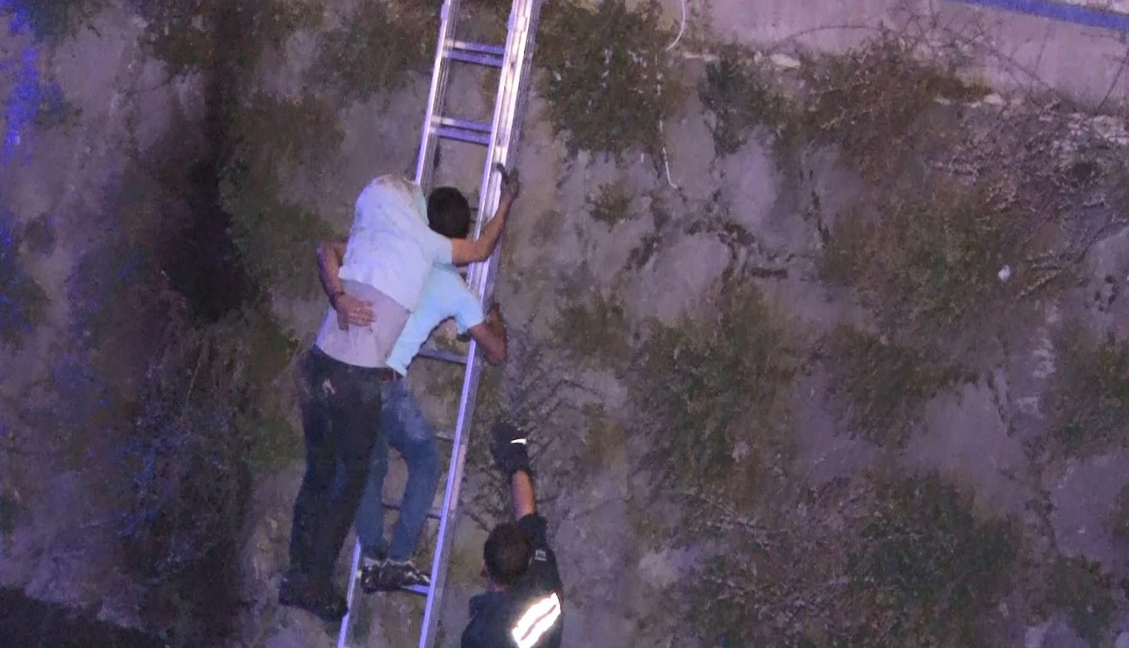 Polisten kaçtı, başına gelmeyen kalmadı