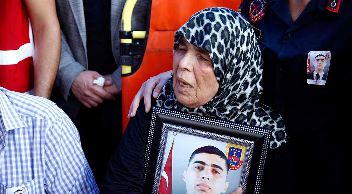 Şehitlerimizi uğurluyoruz