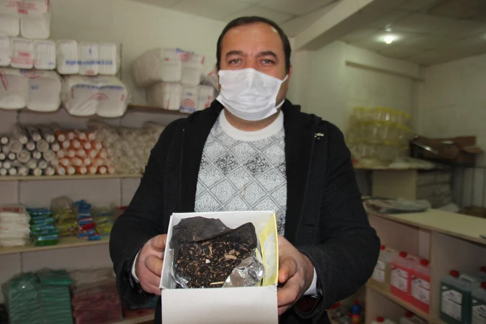 Çay paketinden hayvan gübresi çıktı