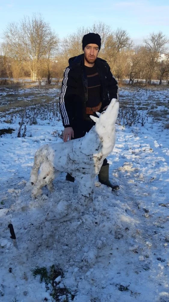 Kardan gelin yapıp, kına gecesi düzenlediler