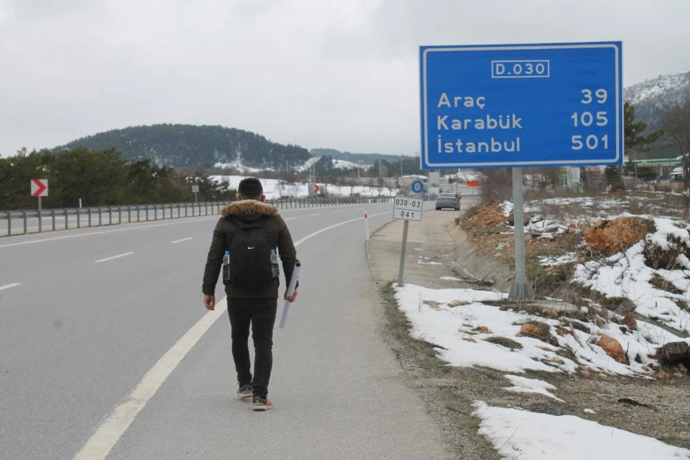 1 günlük evliliğinin nafakaya mahkum ettiği şahıs İstanbul’a kadar yürüyecek