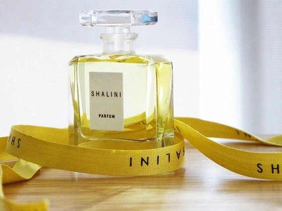 Dünyanın En Pahalı Parfümleri ( En Beğenilen Kadın Parfüm-Erkek Parfüm Listesi)