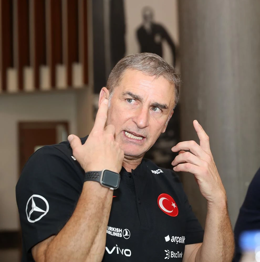 Stefan Kuntz'dan kadro mesajı: Kimsenin yeri garanti değil