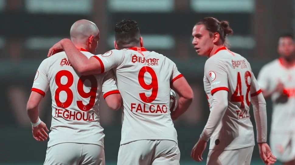 Galatasaray'da pandemi operasyonu! 100 milyonluk ayrılık