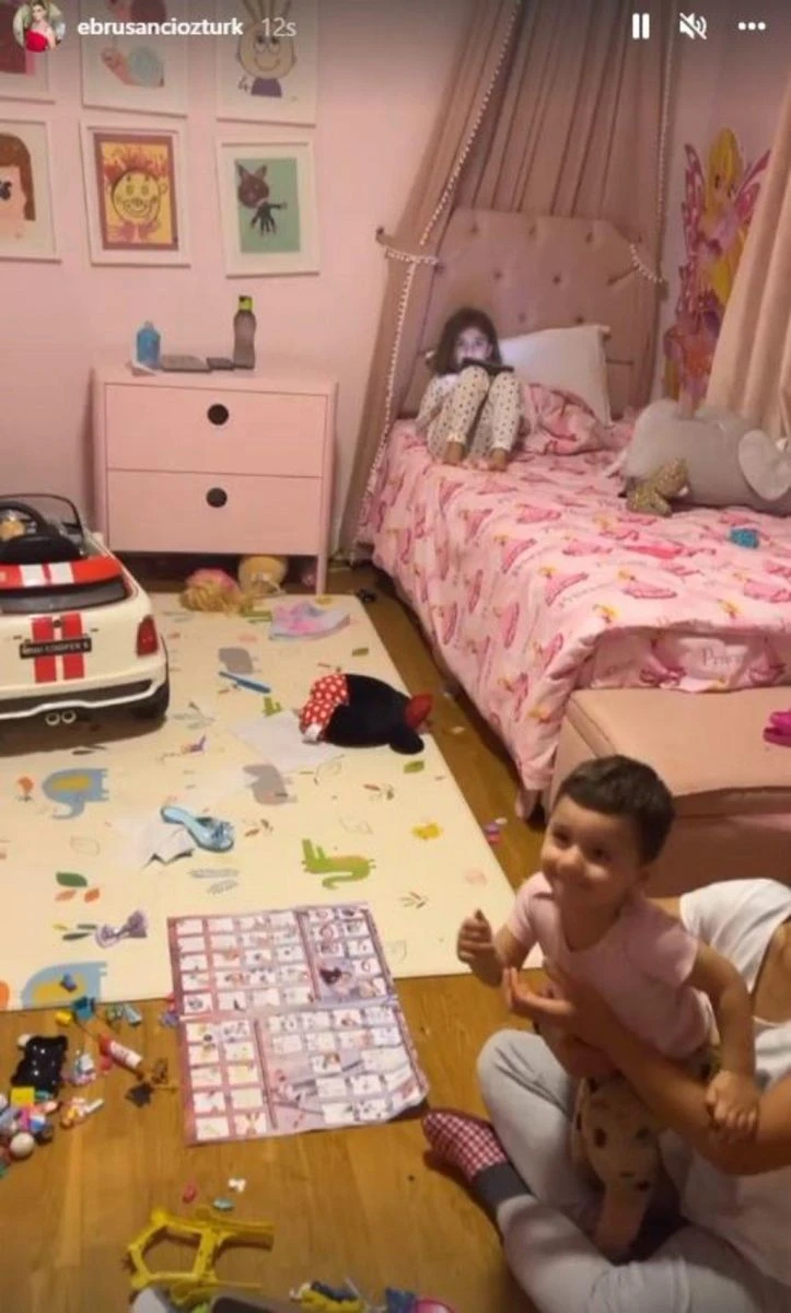 Ebru Şancı'dan bu kez de 'pembe zıbın' çıkışı! Takipçilerinden yorum yağdı