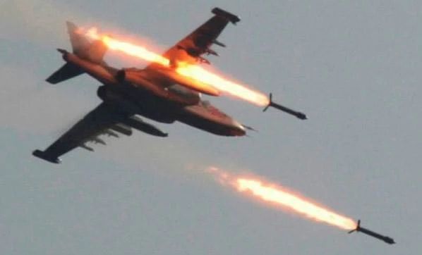 DEAŞ'a ait savunma mevzileri ve silah depoları imha edildi