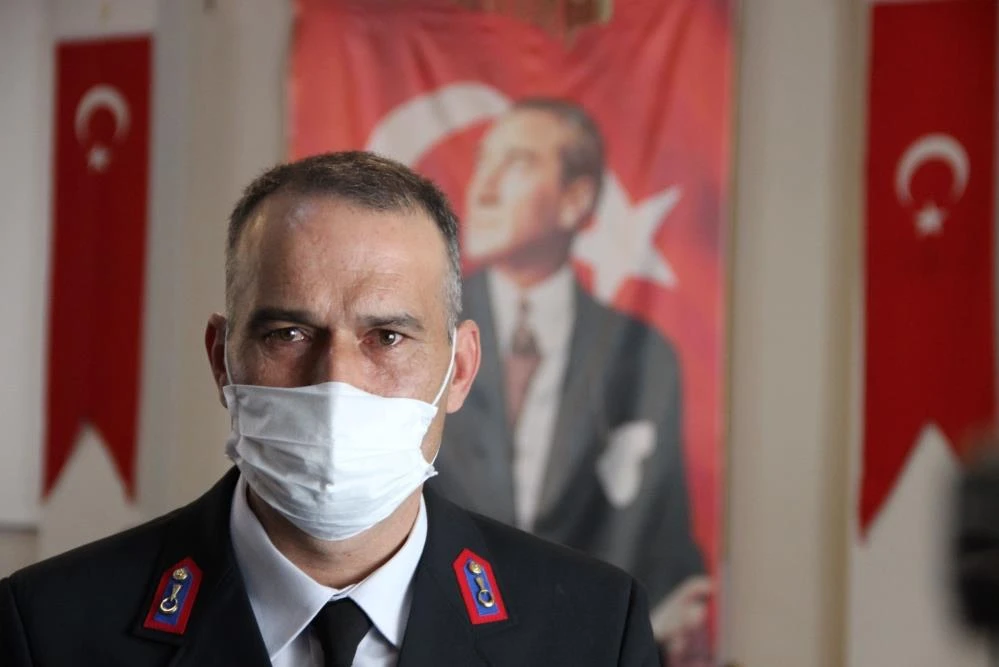 Seyit Onbaşı’nın torunu: Derenin karşısına geçemeyen yüklü hayvanı sırtını alıp geçirirmiş