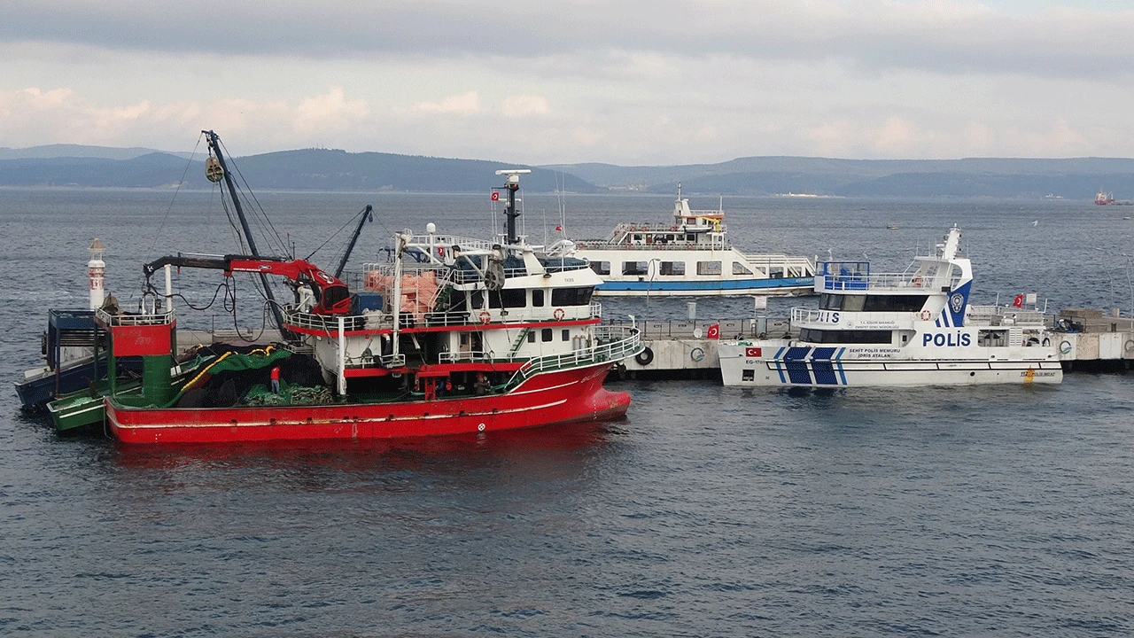 Geyikli-Bozcaada hattındaki tüm feribot seferleri iptal edildi