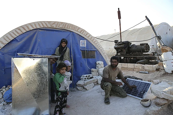 Çadır kentin elektriği güneş enerjisinden