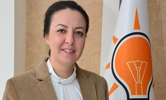 AK Parti'de iki atama