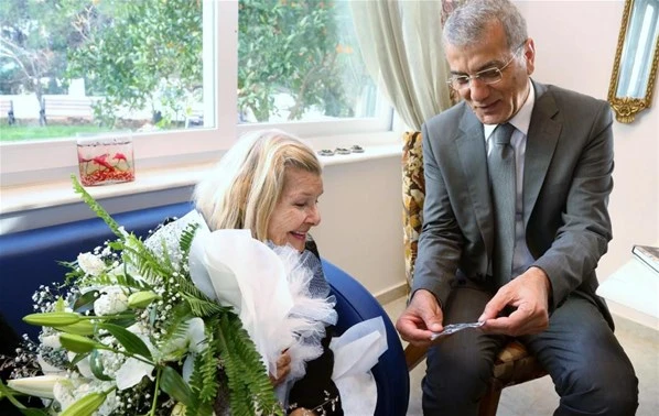 Usta oyuncu Nimet Alp hayatını kaybetti!