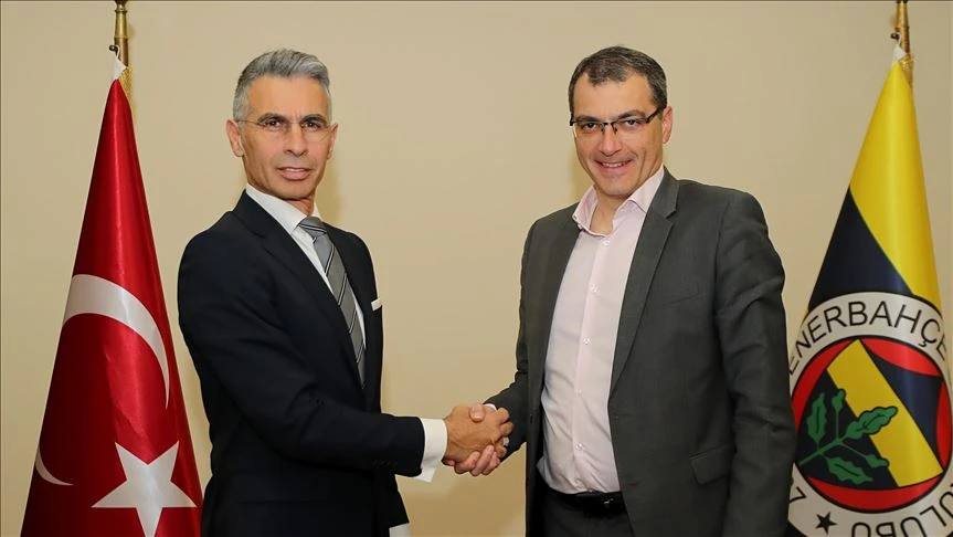 Fenerbahçe'de bir ayrılık daha