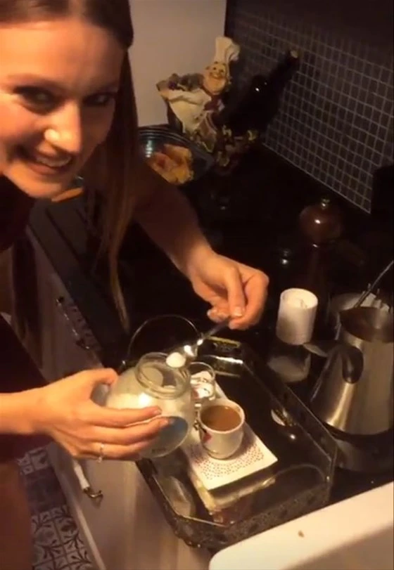 Oyuncu Gizem Karaca nişanlandı