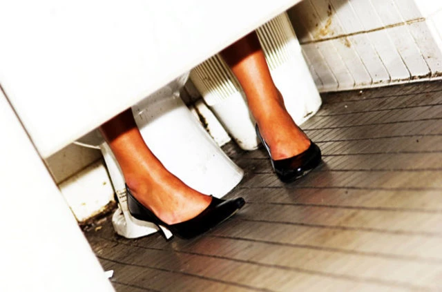 Stress İnkontinans Nedir?, Kadınlarda Sıkışma Tipi İdrar Kaçırma ve Kegel Egzersizleri