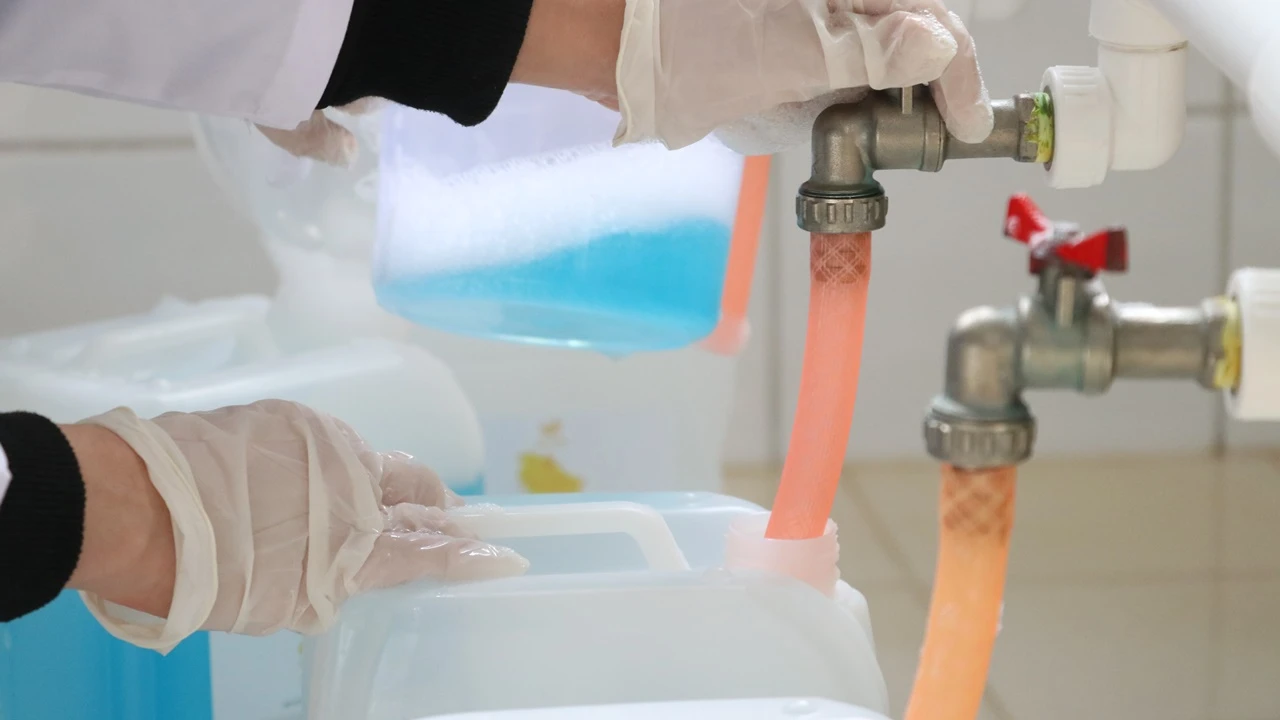 Öğrencilerden büyük başarı: Hijyen malzemesi üretip ihracat yaptılar