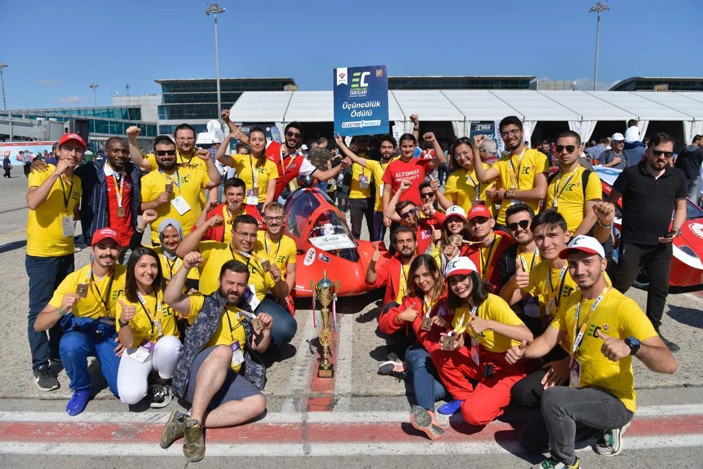 Üniversite Öğrencisi Binlerce Genç TEKNOFEST Teknoloji Yarışmalarında Yarışıyor