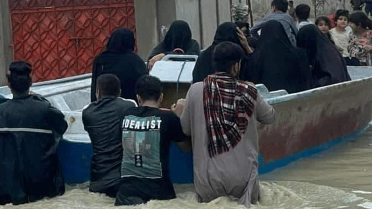 Pakistan’da sel felaketi sonrası ordu göreve çağrıldı