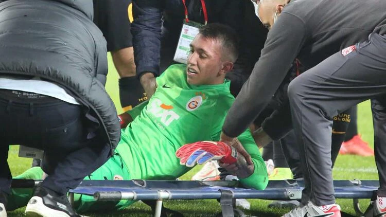Galatasaray harekete geçti: Muslera'nın yerine Okan Kocuk