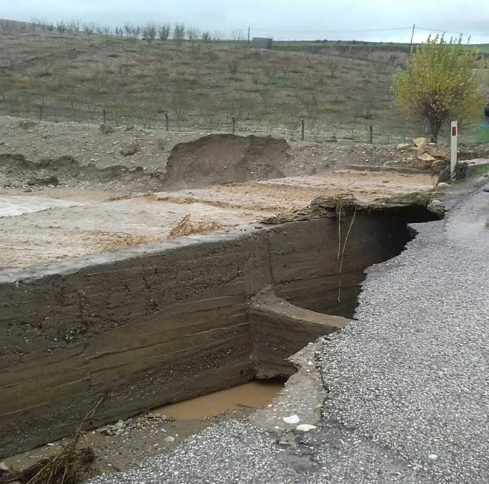 Adıyaman’da dereler taştı