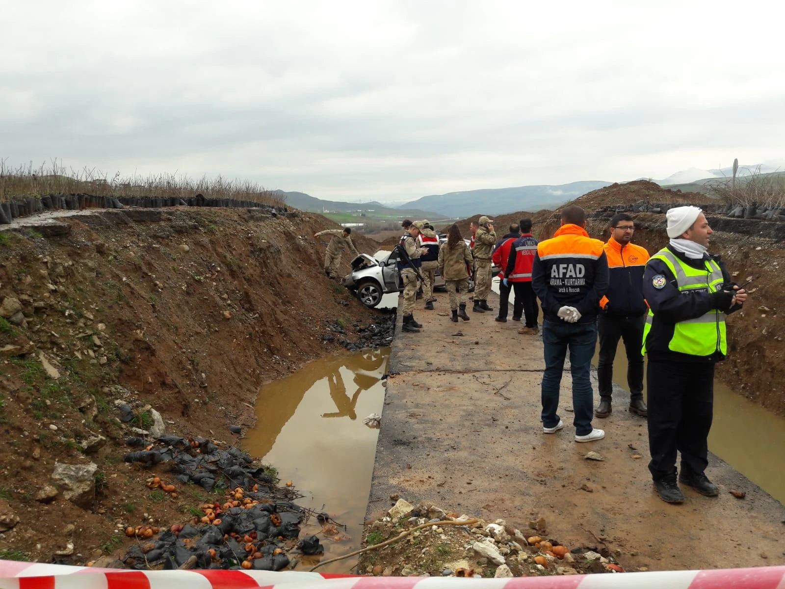 Siirt’e otomobil sulama kanalına uçtu: 1 ölü