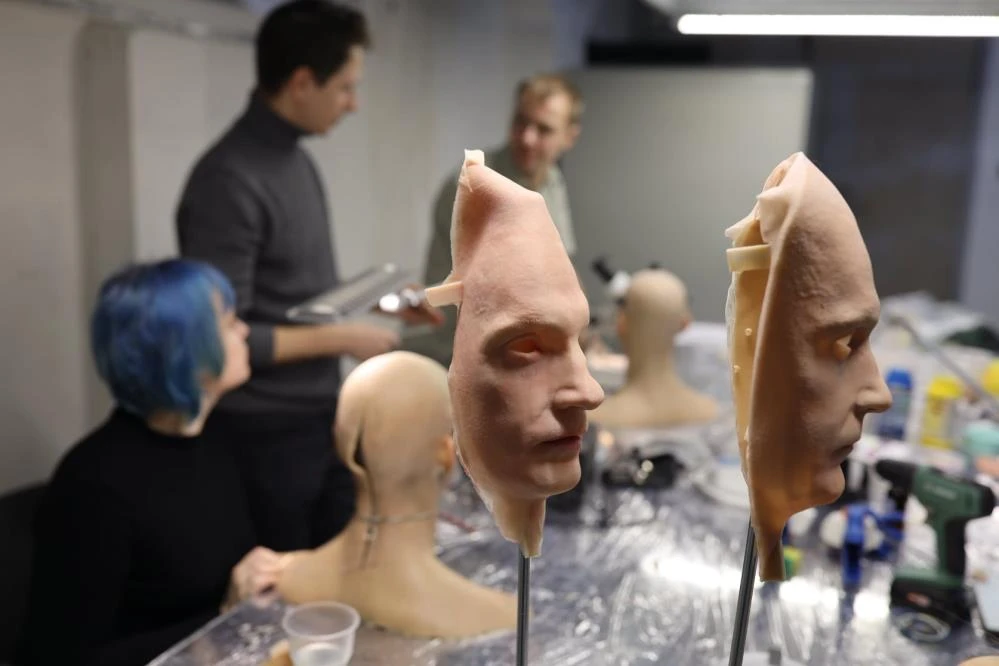 Rus Robot şirketi hiper-gerçekçi insansı robotlar geliştiriyor