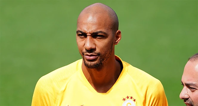 Galatasaray'da Nzonzi süresiz kadro dışı bırakıldı
