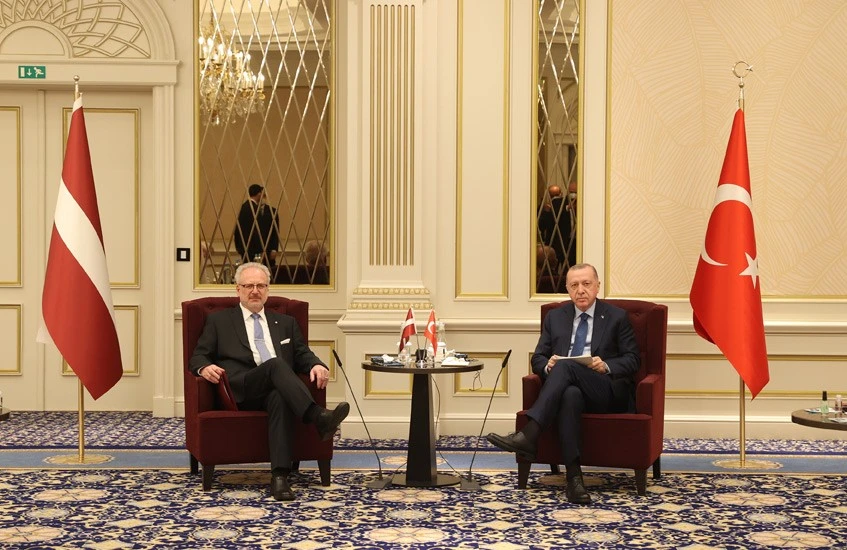 Erdoğan'dan NATO zirvesi öncesi temaslar