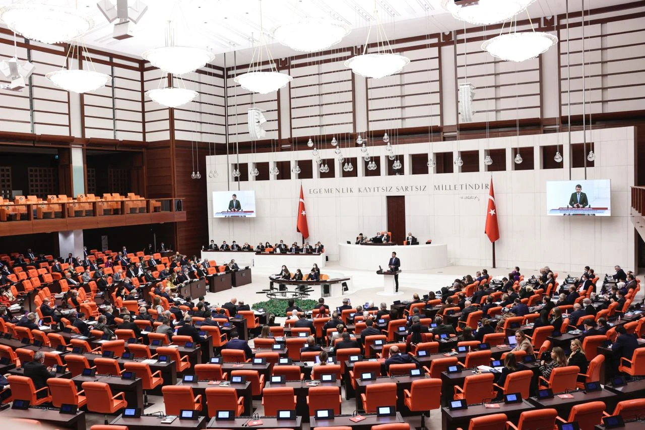 Bakan Murat Kurum: Siz yaktınız, yıktınız; biz yeniden inşa ettik