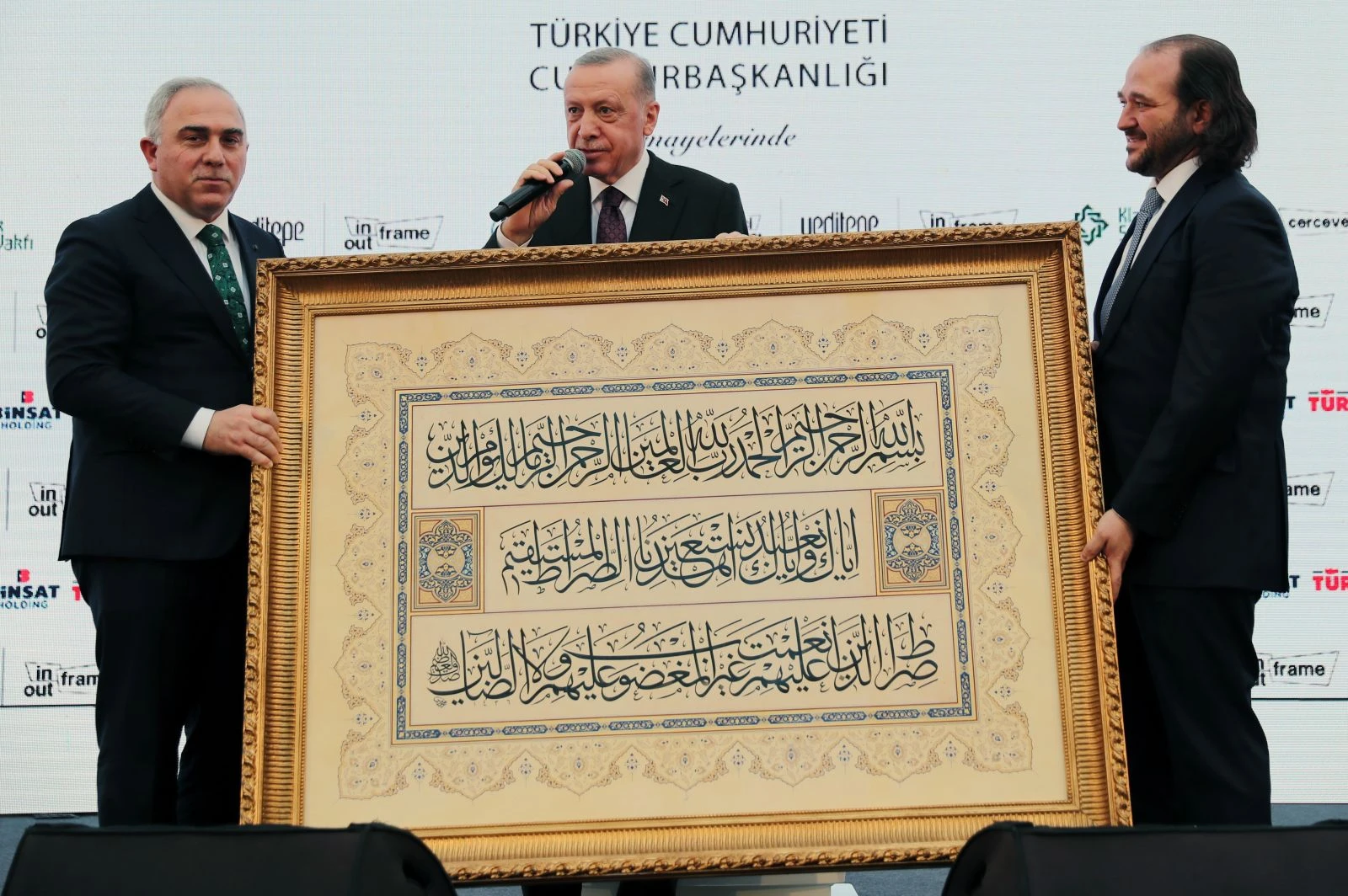 Son dakika! Cumhurbaşkanı Erdoğan: Sanat adı altında sapkınlığı normalleştirme çabası var