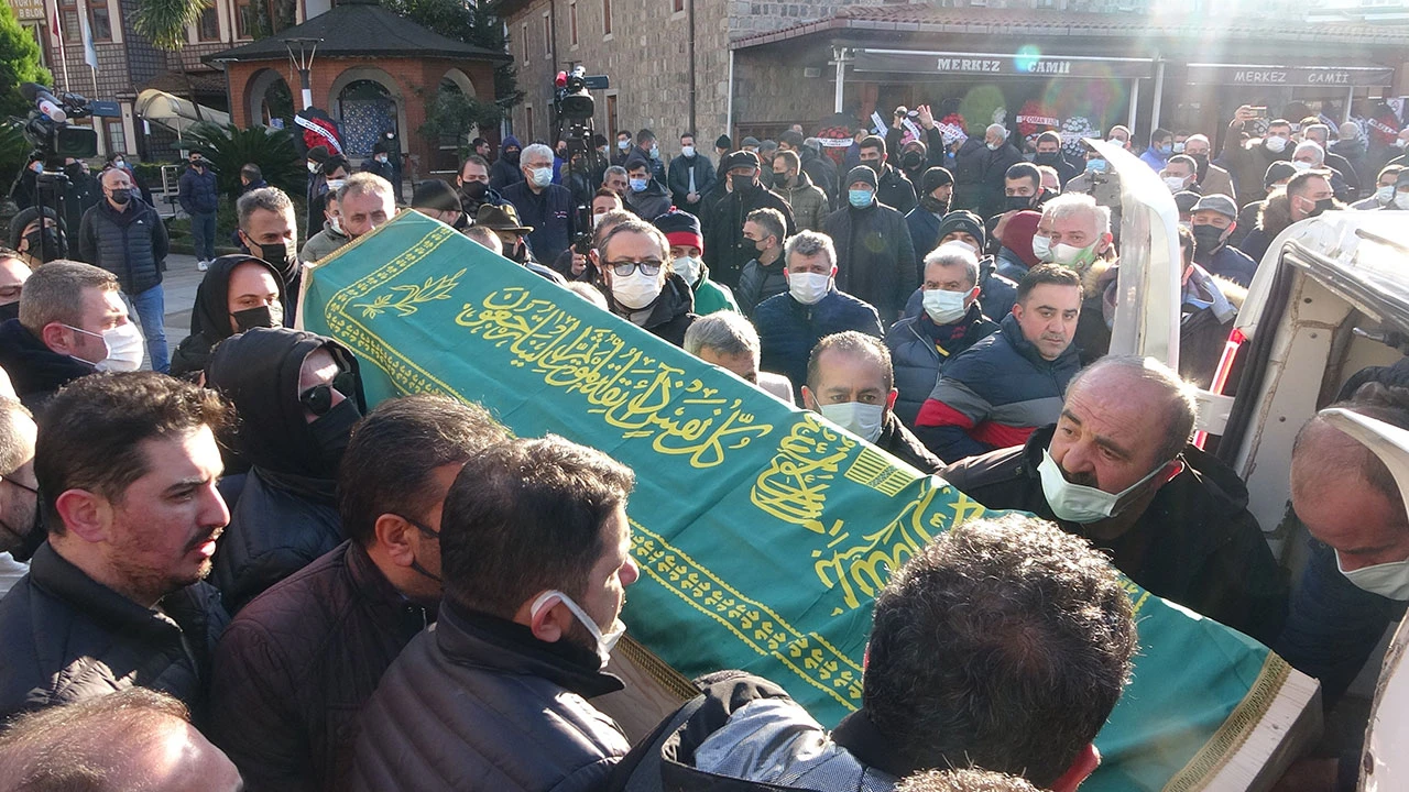 Ece Erken'in 'ambulans 40 dakikada geliyor' iddiaları konuşuluyor! İstanbul Sağlık Müdürlüğü'nden açıklama