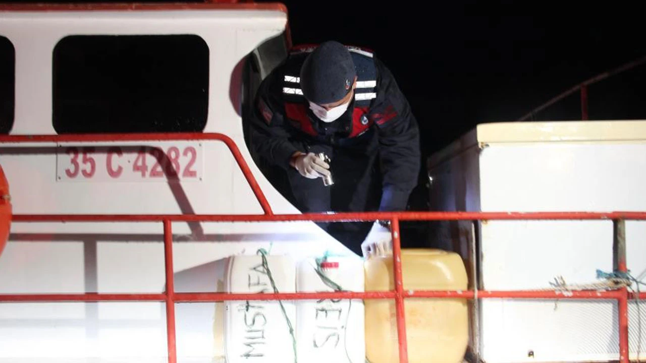 İzmir’de 11 ilçede uyuşturucu operasyonu! 54 gözaltı