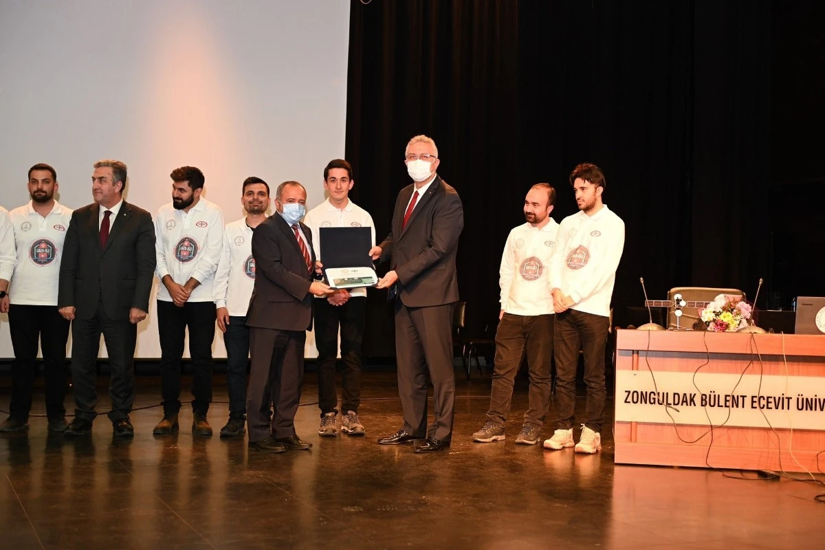 Türkiye'nin ilk cep uydusu Grizu-263A, uzaydaki görevine başladı