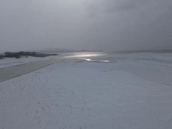 İstanbul'da kar esareti devam ediyor! Hayat felç
