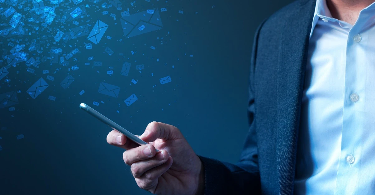 Cep Telefonunuzdan Bu Uygulamaları Hemen Silin!