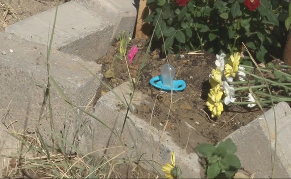 Alperen'in ailesinden bayramda hüzünlü mezar ziyareti