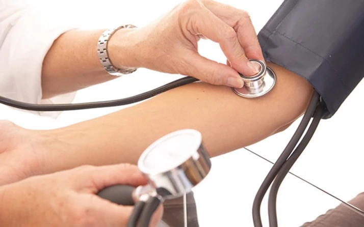 Tansiyon Neden Düşer Neden Yükselir? Tansiyon Düşüklüğü Yüksekliği Belirtileri