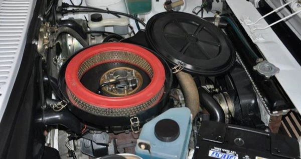 1994 model beyaz Şahin görenleri hayran bırakıyor