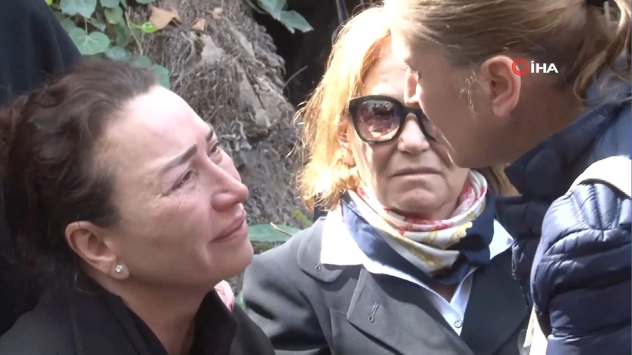 Demet Akbağ'ın eşi Zafer Çika, gözyaşları ile uğurlandı