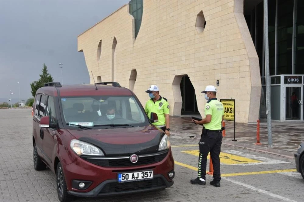 Ülke genelinde eş zamanlı 'Aranan Şahıslar Uygulaması' gerçekleştirildi